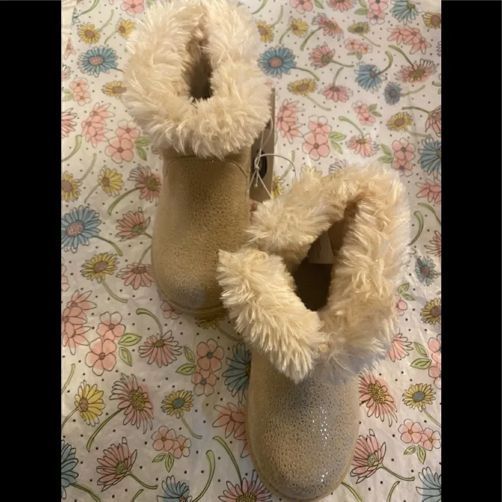 🌸Cat and Jack Girls Faux Suede Style Boot Sizes:Various
